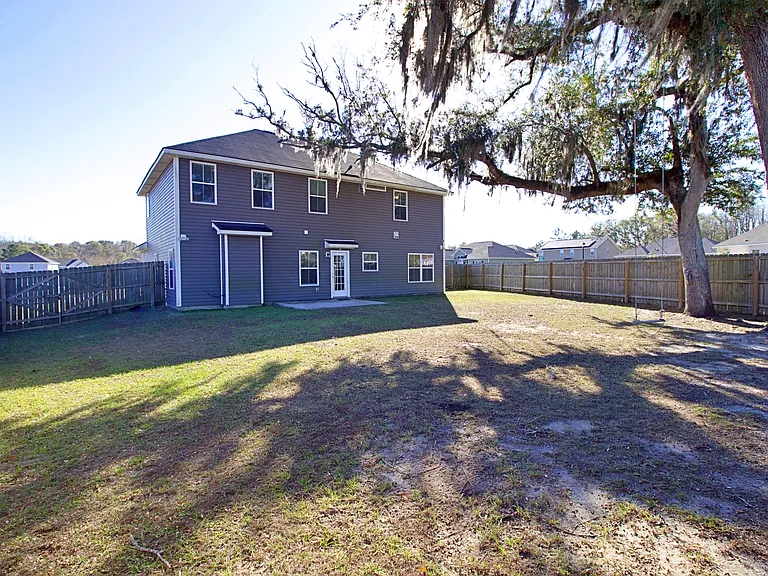 326 Fairview Cir — Photo 24