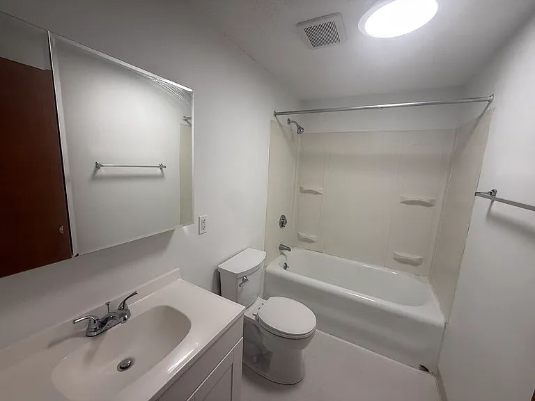 7 East St #106 — Photo 8