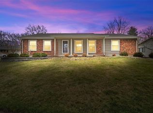 1517 Winding Bend Ln, Ballwin, MO 63021