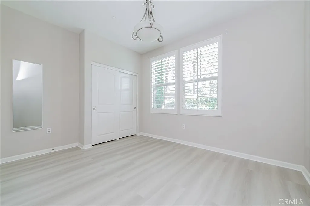 3 bed, 2122 sqft, $5,200 — Photo 4