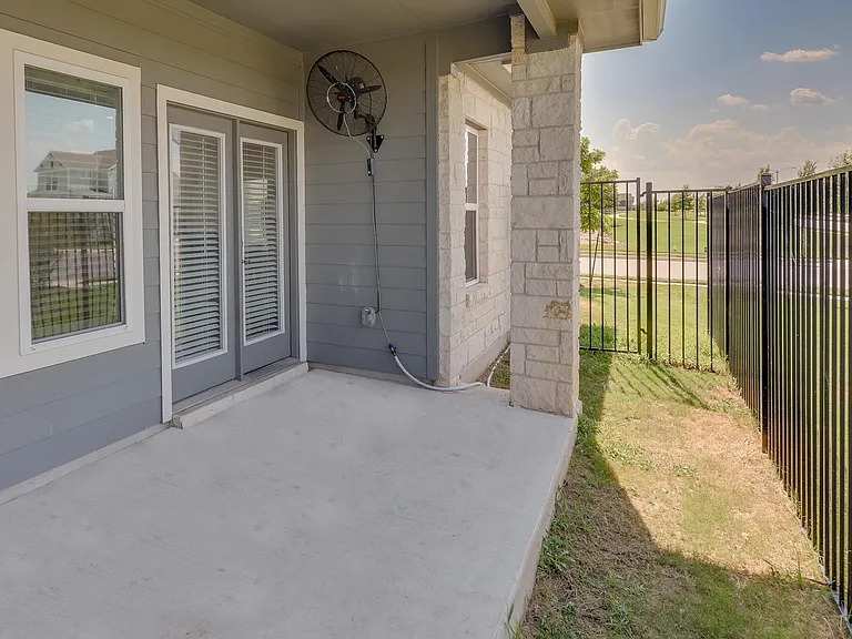 8801 Looksee Ln — Photo 18