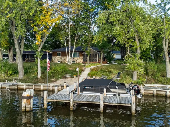 503 S River Rd, Fremont, WI 54940