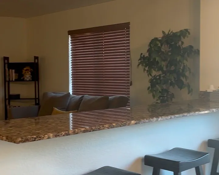 1552 W Beantree Ln — Photo 5