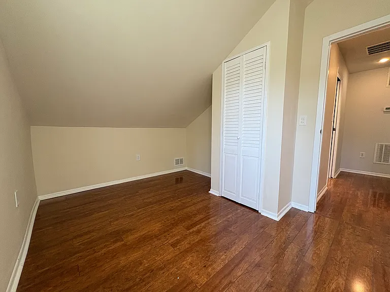 12905 Atlantic Ave — Photo 16