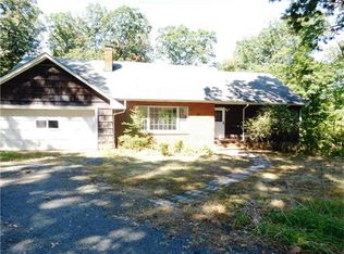 55 Grouser Rd, Somerset, NJ 08873