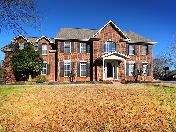2nd image of 3418 Bridlebrooke Dr
