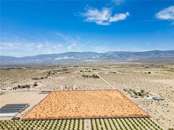 34700 Rabbit Springs Rd, Lucerne Valley, CA 92356