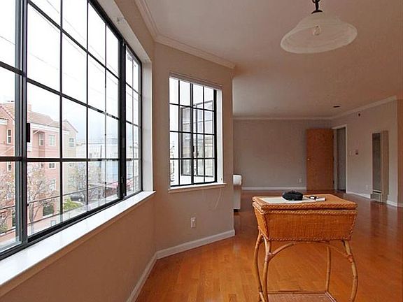 3rd image of 629 Chestnut St APT 301