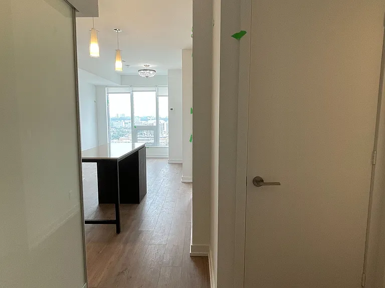 203 College St #2805 — Photo 16