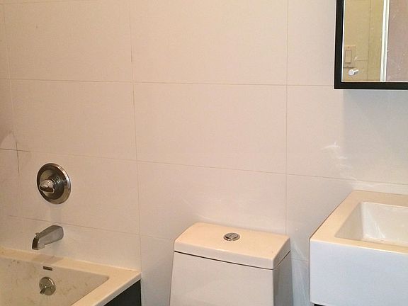 5th image of 113 Vernon Ave APT 3