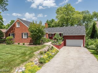 5723 Carpenter St, Downers Grove, IL 60516