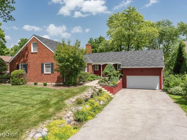5723 Carpenter St, Downers Grove, IL 60516