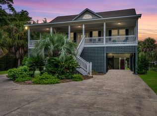 2111 Jenkins St, Edisto Island, SC 29438