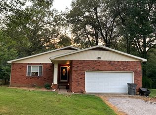 5045 Clinton Rd, Paducah, KY 42001