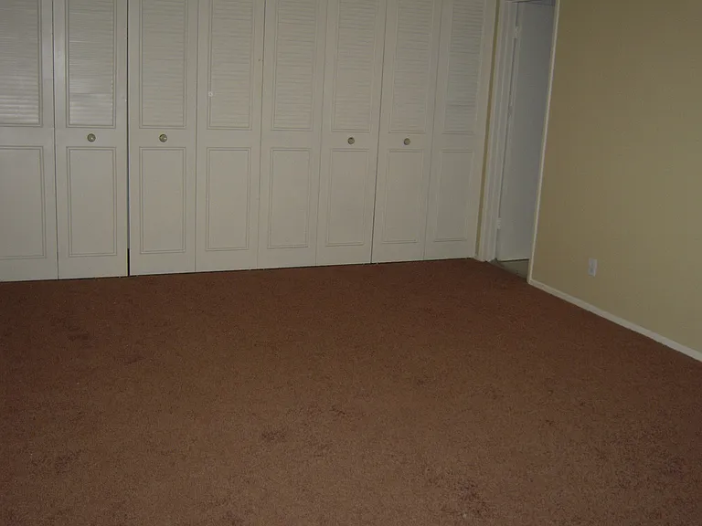 140 Greenbriar Townhouse Way — Photo 9