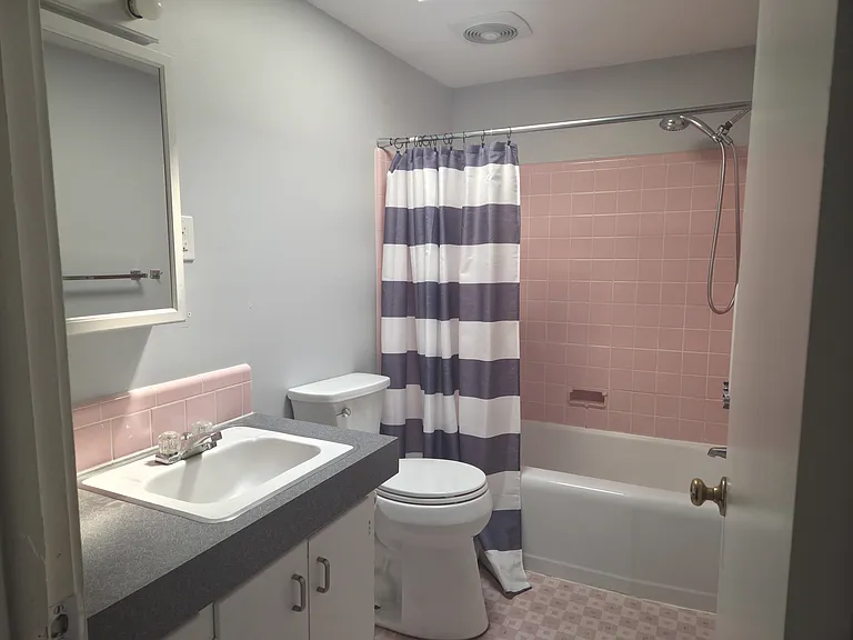 765 Douglas St #765 — Photo 6
