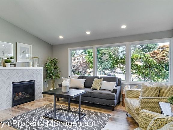 3rd image of 6316 182nd St SW