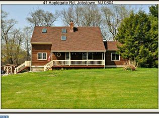 41 Applegate Rd, Jobstown, NJ 08041