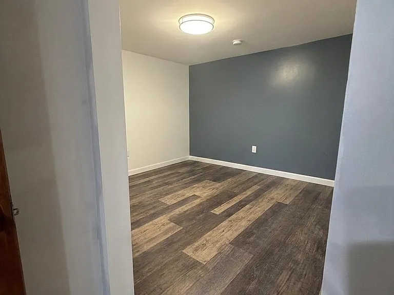 90 Sanford Ave #2 — Photo 5