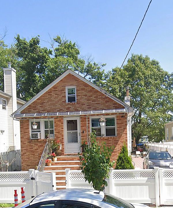 1st image of 1067 Harrison St