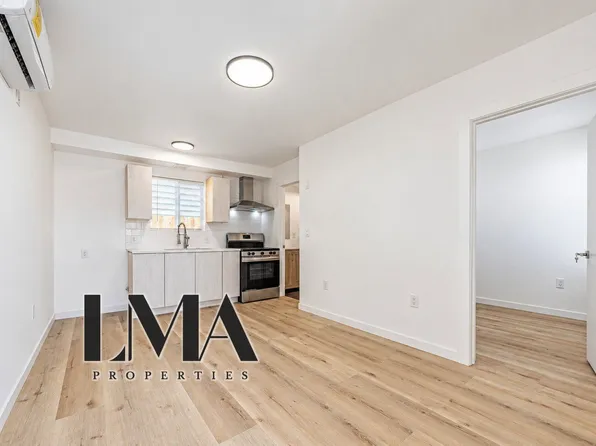 211 W 47th St #1/2A, Los Angeles, CA 90037