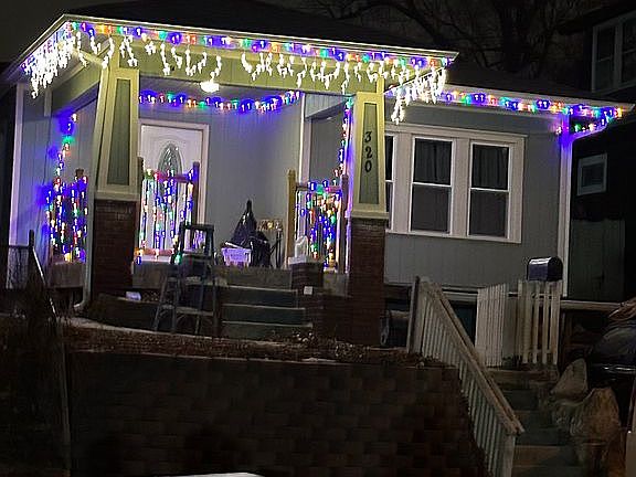 3rd image of 320 N Elmwood Ave