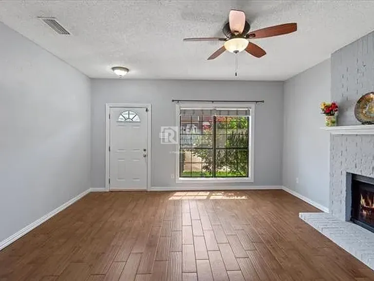 234 Samuel Blvd #P-1 — Photo 9
