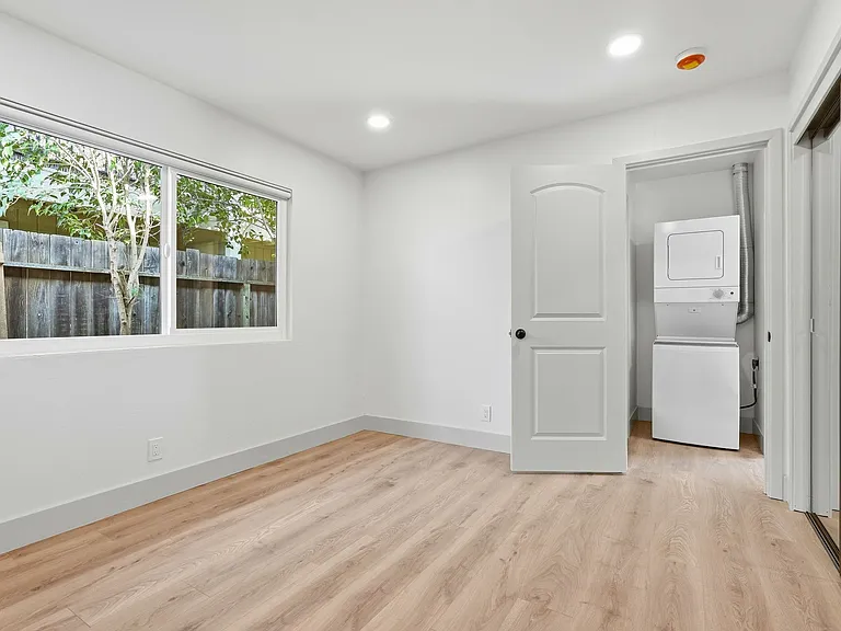 205 Alaska Ave #2 — Photo 8