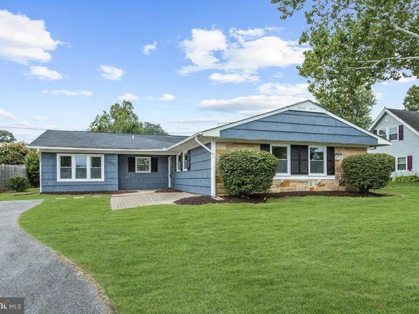 12200 Rockledge Dr, Bowie, MD 20715