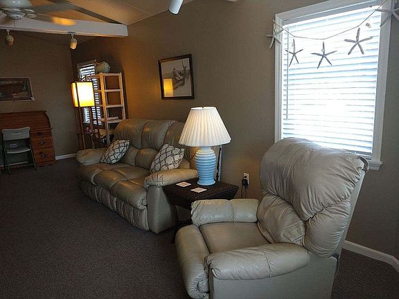 3rd image of 848 Pirates Cove Ln