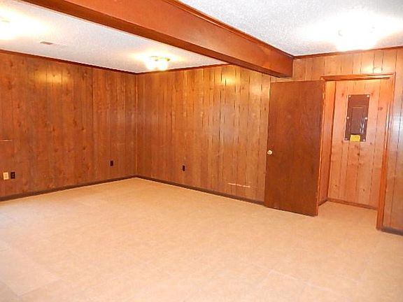 4th image of 4028 Speck Dr
