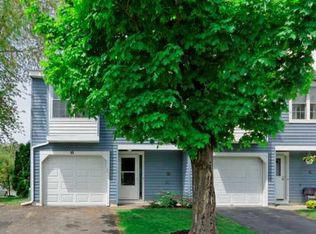 90 Ziemke Farm Ln, Cohoes, NY 12047