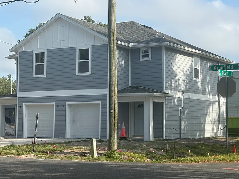 1702 W Granfield Ave #2 — Photo 1