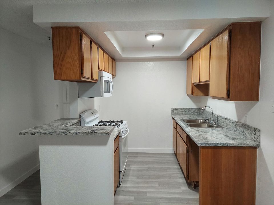 1st image of 13604 Chadron Ave