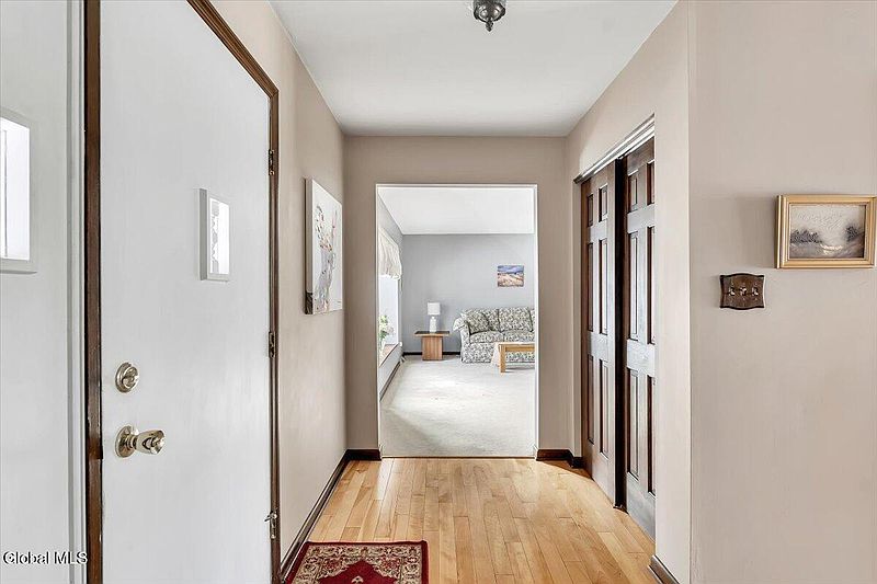 5th image of 767 Huntingdon Drive