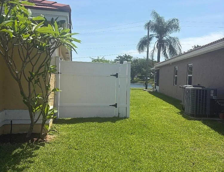 8520 Tourmaline Blvd — Photo 32