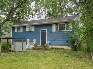 18509 E Cheyenne Dr, Independence, MO 64056