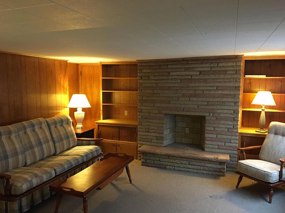 2nd image of 171 Woodbine Ave SE #2