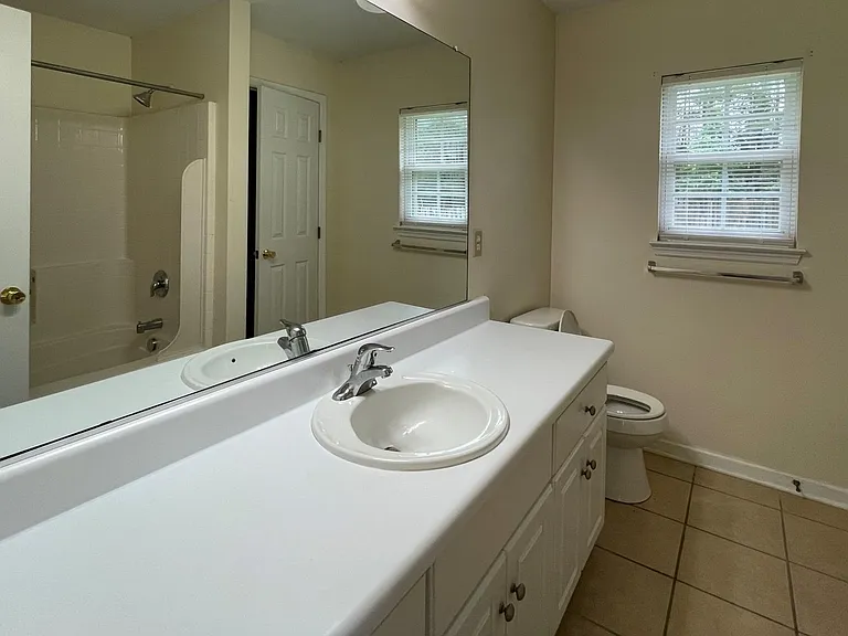 307 Starling Dr — Photo 13