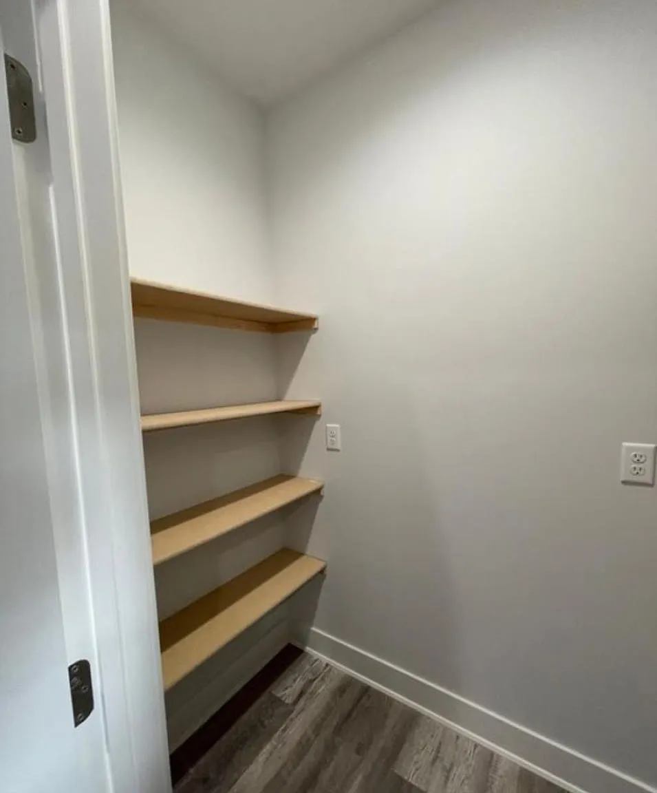 3 bed, 1200 sqft, $1,550 — Photo 3