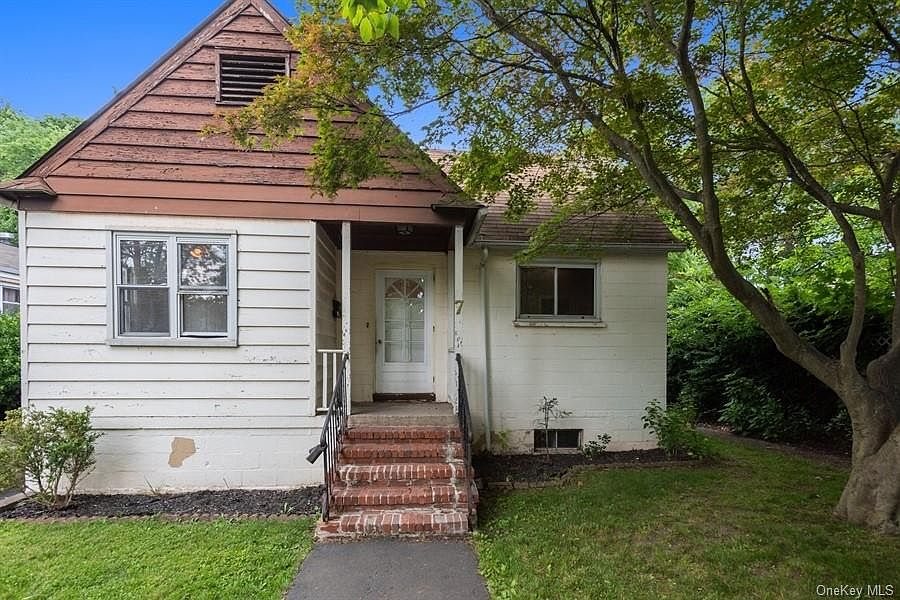 1st image of 7 Highland Ave