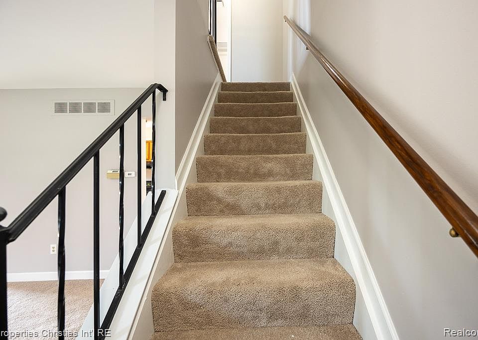 15900 N Franklin Dr, photo 24