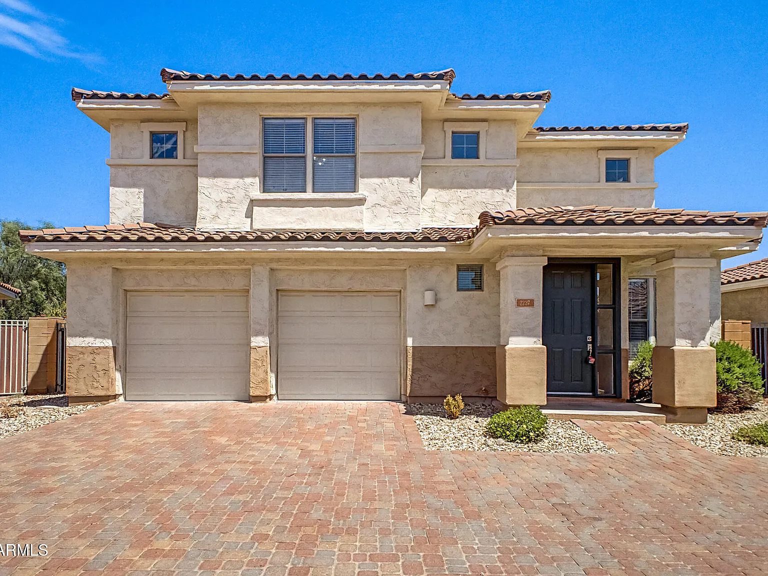 4 bed, 3.0 bath, 2064 sqft, $2,095 — Photo 2