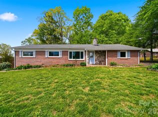 2754 Fairwood Dr SE, Hudson, NC 28638
