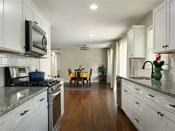 4400 Grandview Rd, Kansas City, MO 64137