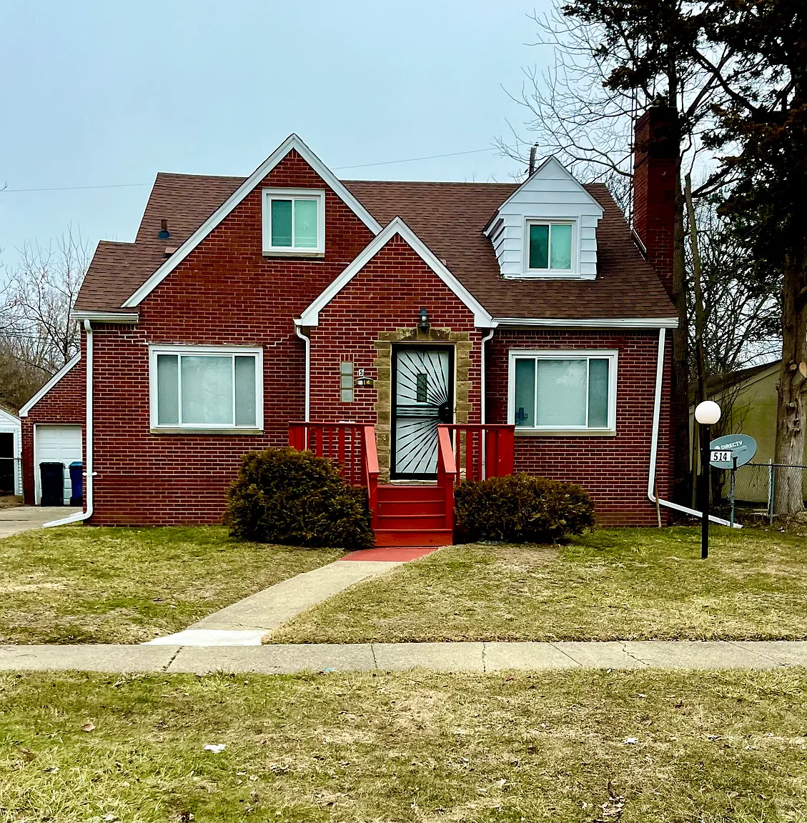 514 W McClellan St photo 1