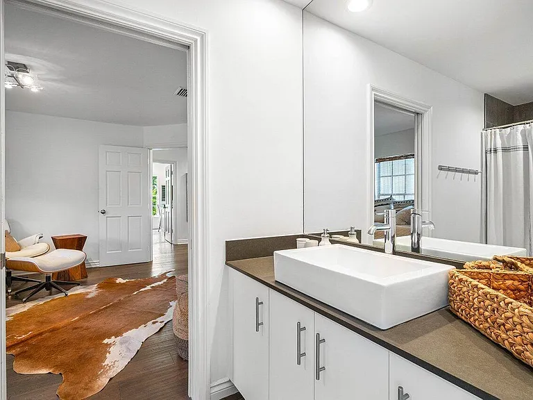 11823 Pebblewood Dr — Photo 19