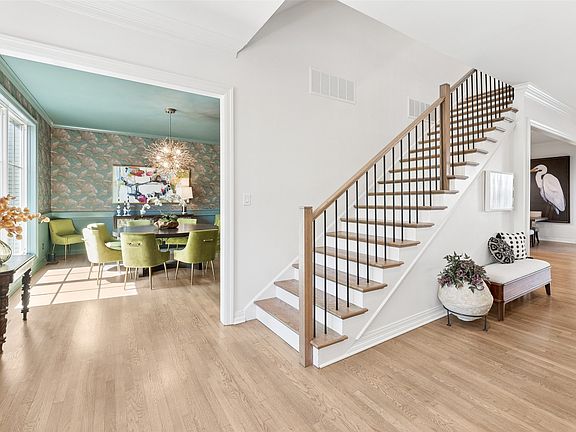 2nd image of 3132 Stanford Ave