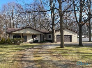 5860 Cushman Rd, Sylvania, OH 43560