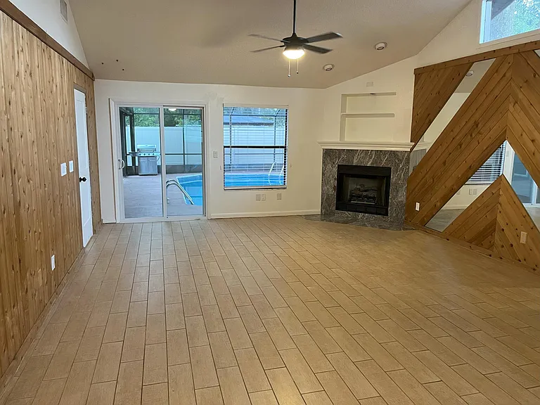 245 W Highland St — Photo 11